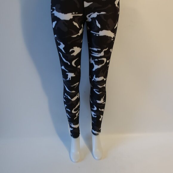 Womens Human Performance Engineering Blk, Gray, White Camouflage Leggings M - Picture 3 of 6